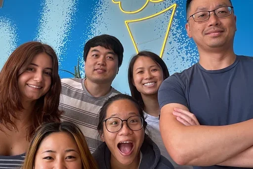 lab members graduation group photo