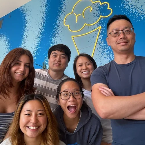 lab members graduation group photo